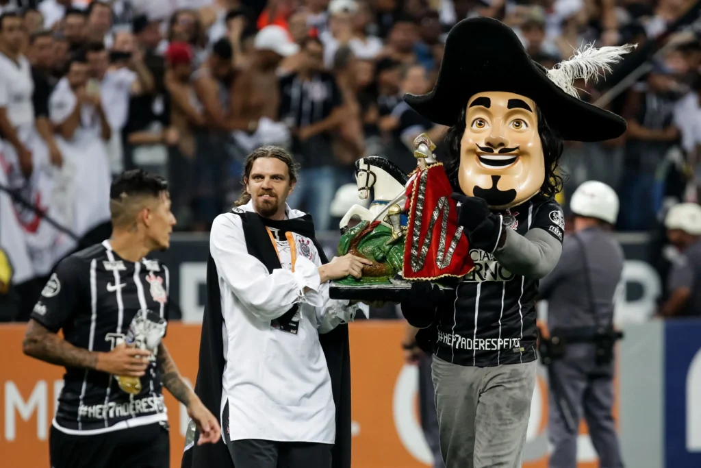 imagem, foto de boneco corinthians são jorge