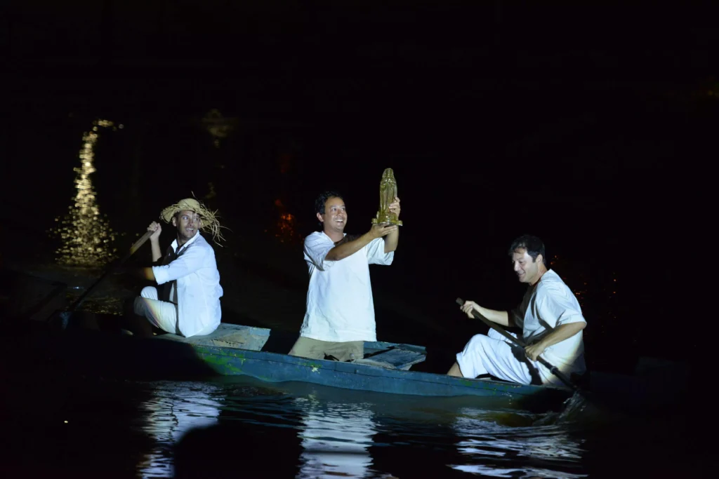 imagem, foto de representação de pesca milagrosa nora senhora aparecida rio paraiba sp
